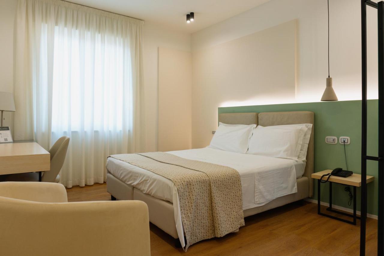 Plana Hotel Caserta Exteriér fotografie